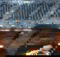 The Red Room - The Edward River Hotel - Accommodation Newcastle