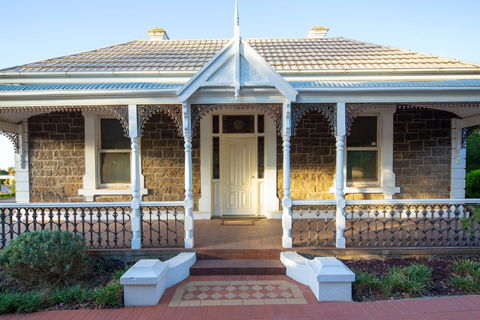Greenock Estate Wines - Accommodation Newcastle 0