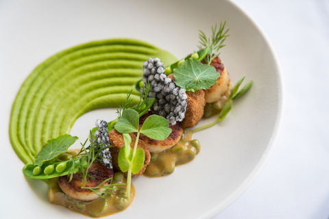 C Restaurant - Accommodation Newcastle 1