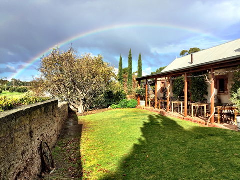 Samuel's Gorge Winery - Accommodation Newcastle 1