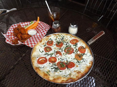 Al Capone's Pizzeria - Keilor East - Accommodation Newcastle 0