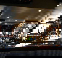 The Alpine Hotel - Accommodation Newcastle