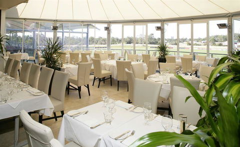 L' Aqua Restaurant - Accommodation Newcastle 1