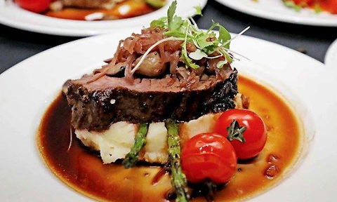 L' Aqua Restaurant - Accommodation Newcastle 3