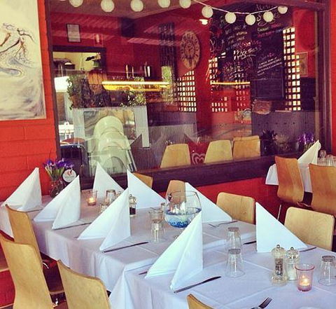 Agatha's Licensed Cafe - Accommodation Newcastle 14