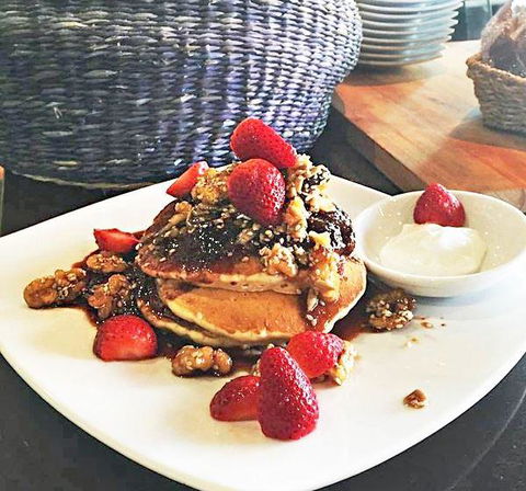 Abstract Cafe - Accommodation Newcastle 13