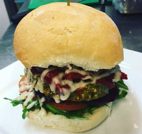 Jones Beach Cafe & Bakery - Accommodation Newcastle 5
