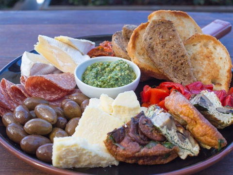 Gamble & Brown - Accommodation Newcastle 15