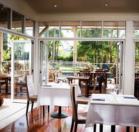 Poolside Restaurant - Accommodation Newcastle
