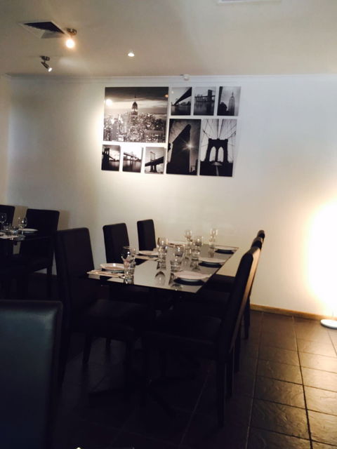 Aurora’s Ristorante & Pizzeria - Accommodation Newcastle 5