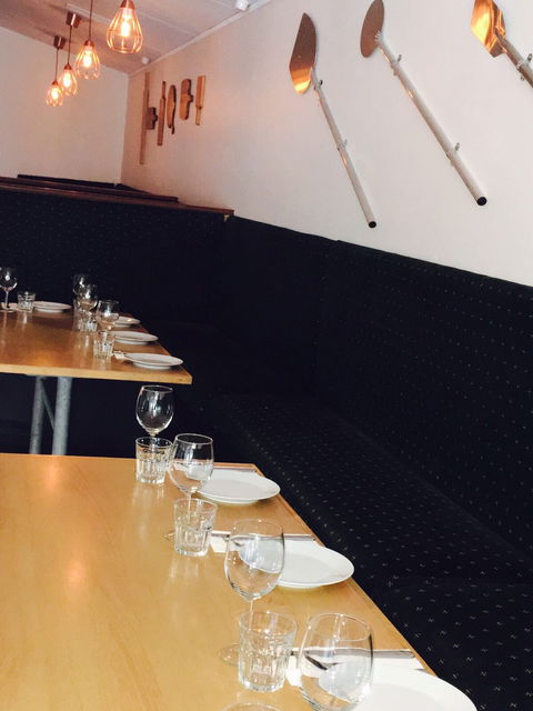 Aurora’s Ristorante & Pizzeria - Accommodation Newcastle 6
