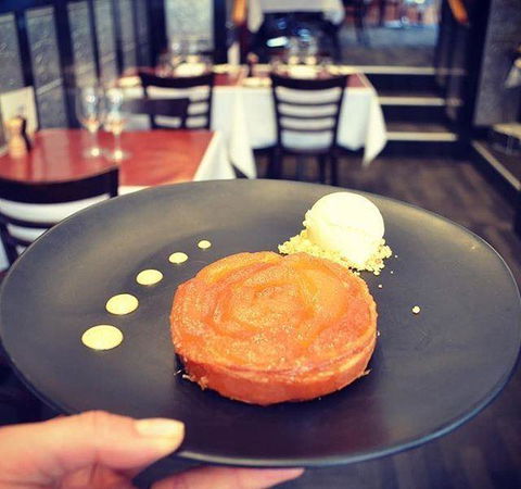 A La Bouffe Bar & Bistro - Accommodation Newcastle 11