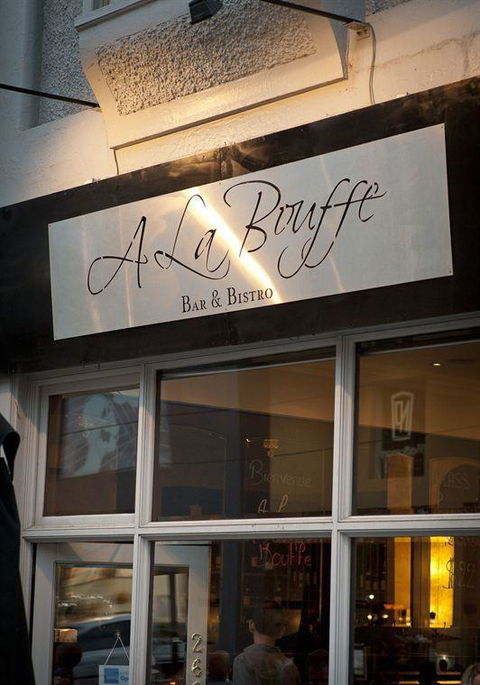 A La Bouffe Bar & Bistro - Accommodation Newcastle 41