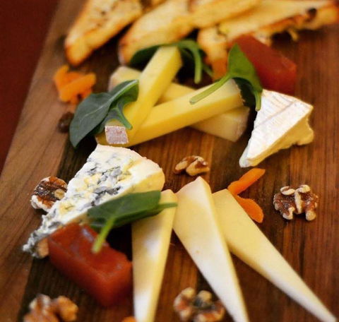 A La Bouffe Bar & Bistro - Accommodation Newcastle 5