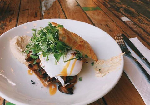 EAT LOVE PIZZA - Accommodation Newcastle 2