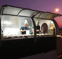 Needle In A Haystack - Street Bistro - Accommodation Newcastle