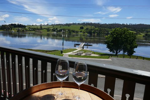 Rosevears Hotel - Accommodation Newcastle 0