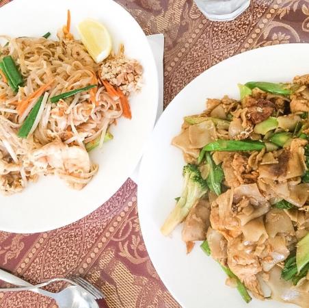 Ruan Kao Thai - Accommodation Newcastle 0