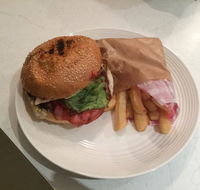 The Burger Hut - Accommodation Newcastle