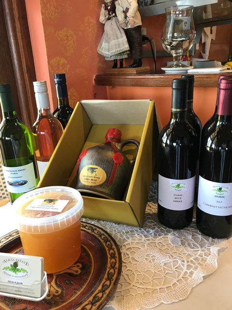 Alicia Estate Winery & Restaurant - Accommodation Newcastle 6