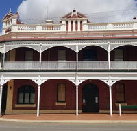 Castle Hotel Bistro - Accommodation Newcastle