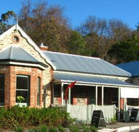 Emprades Petit Cafe - Accommodation Newcastle
