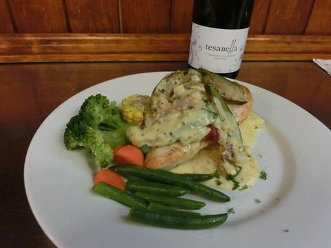 BRISBANE VALLEY TAVERN - Accommodation Newcastle 0