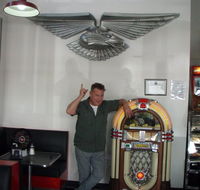 Retro Style Dinning - Accommodation Newcastle