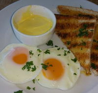 Coffee on Bourbong - Accommodation Newcastle