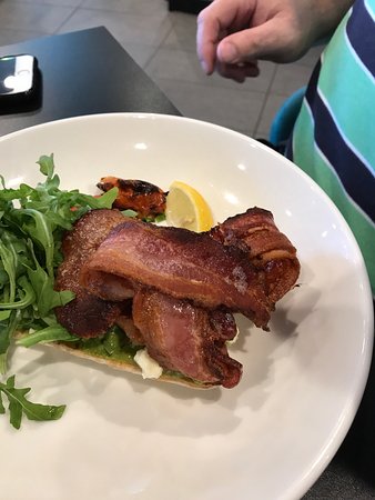 Kin Kora QLD Accommodation Newcastle