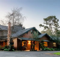 Marty  Oakdene - Accommodation Newcastle