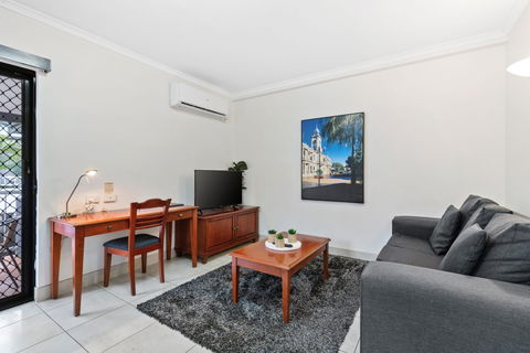 The Coffee House Apartments & Bistro - Accommodation Newcastle 10