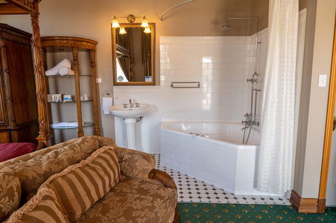 Denison Boutique Hotel - Accommodation Newcastle 8