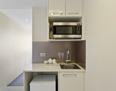 CBD Executive Apartments - Accommodation Newcastle 5
