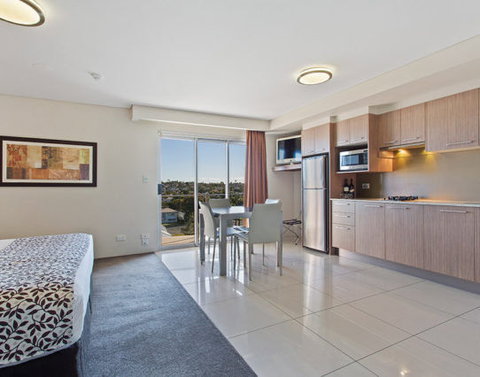 CBD Executive Apartments - Accommodation Newcastle 8