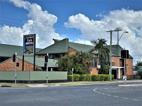 Archer Park Motel - Accommodation Newcastle 0