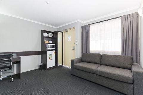 The Stirling Hotel Rockhampton - Accommodation Newcastle 8