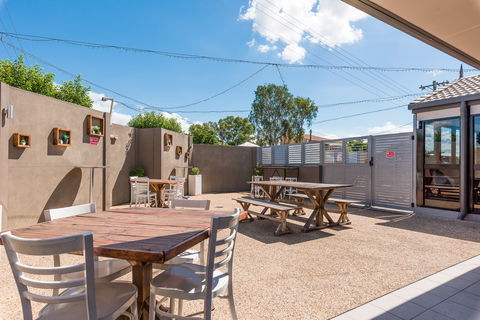 The Stirling Hotel Rockhampton - Accommodation Newcastle 11