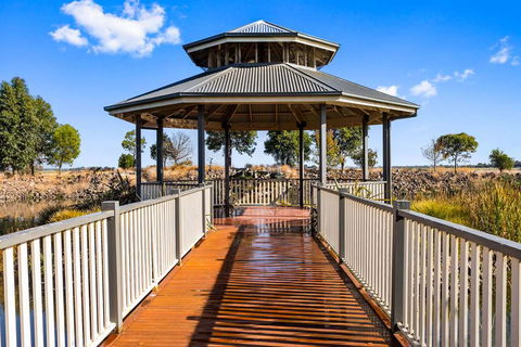Quality Suites Point Cook Seasons 5 - Accommodation Newcastle 3
