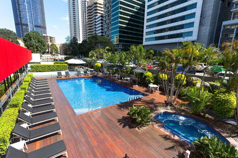Royal On The Park - Accommodation Newcastle 7