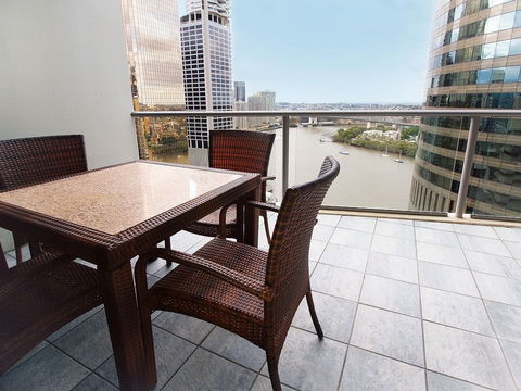 Oaks Felix - Accommodation Newcastle 3