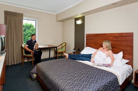 Rocklea International Hotel - Accommodation Newcastle 5