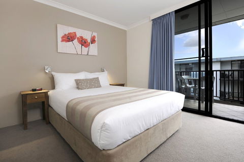 Assured Waterside Apartments - Accommodation Newcastle 1