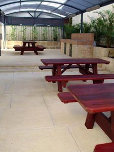 Mountway Holiday Apartments - Accommodation Newcastle 3