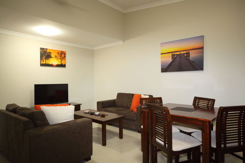 Direct Hotels - Villas On Rivergum - Accommodation Newcastle 0