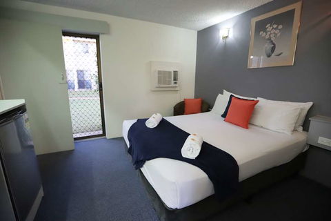 Emerald Central Hotel - Accommodation Newcastle 6