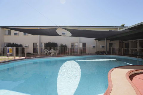 Emerald Central Hotel - Accommodation Newcastle 9