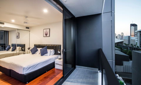 Arise Atlas - Accommodation Newcastle 10