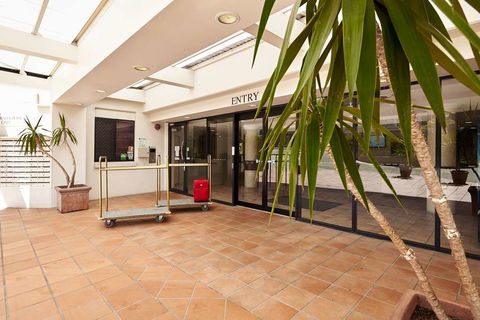 Central West End Apartments - Accommodation Newcastle 4