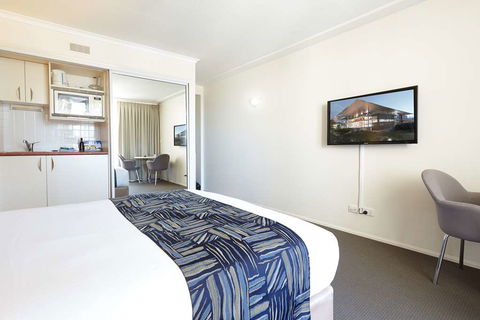 Central West End Apartments - Accommodation Newcastle 13